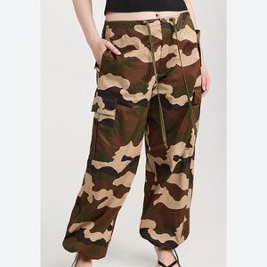 Good American camo fatigue green GPP600P FGC1 Small parachute cargo pants $139